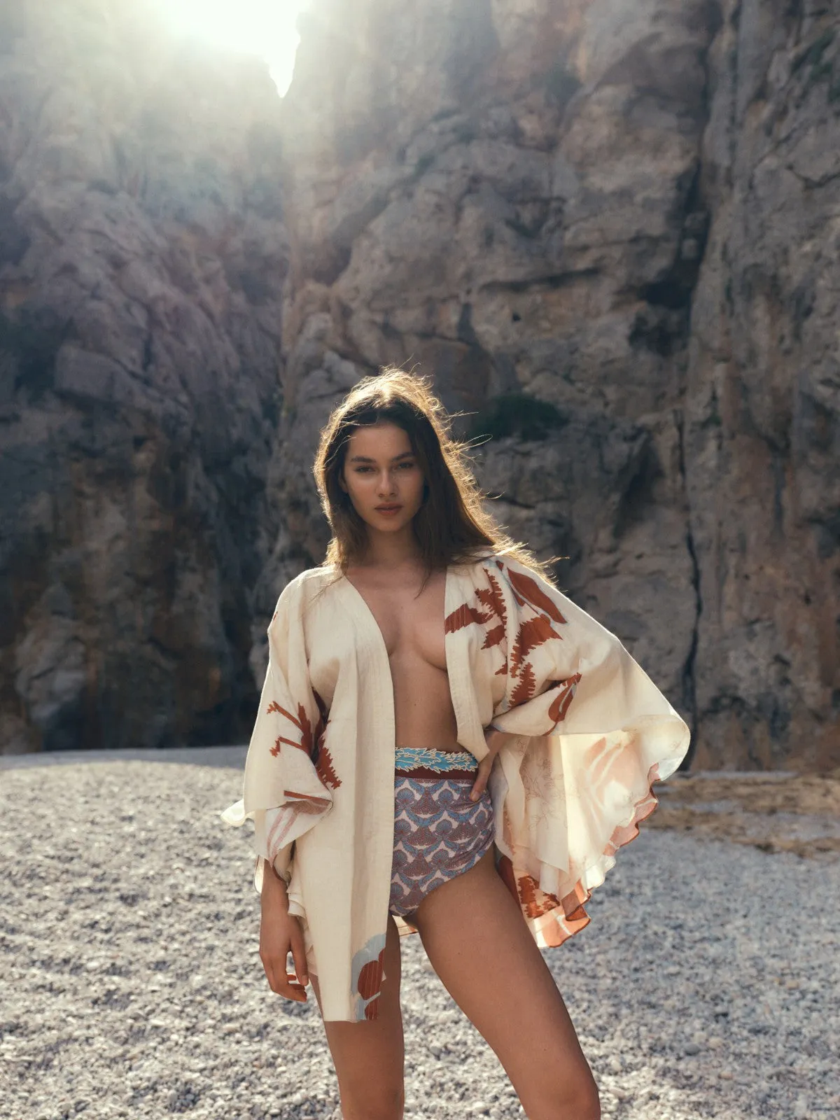 Cavalo Linen Cape | Ecru/Orange Gladiolos