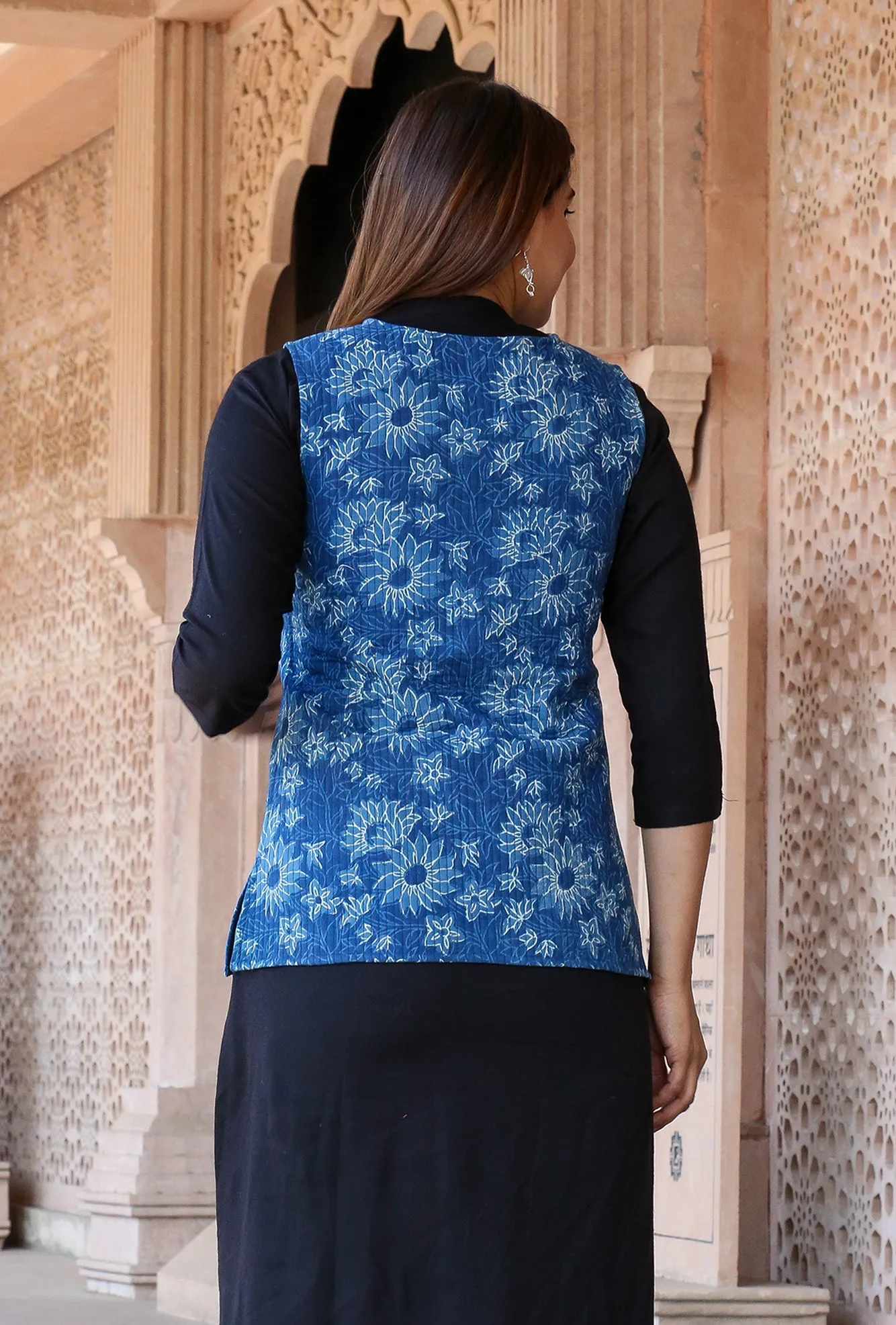 Cotton Quilted Jacket In Indigo Print