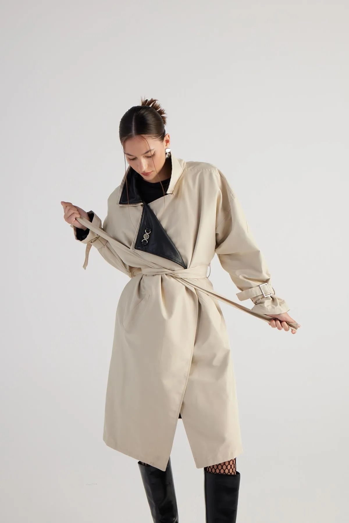 HLLY Women Cloak Trenchcoat Beige - Oak Park