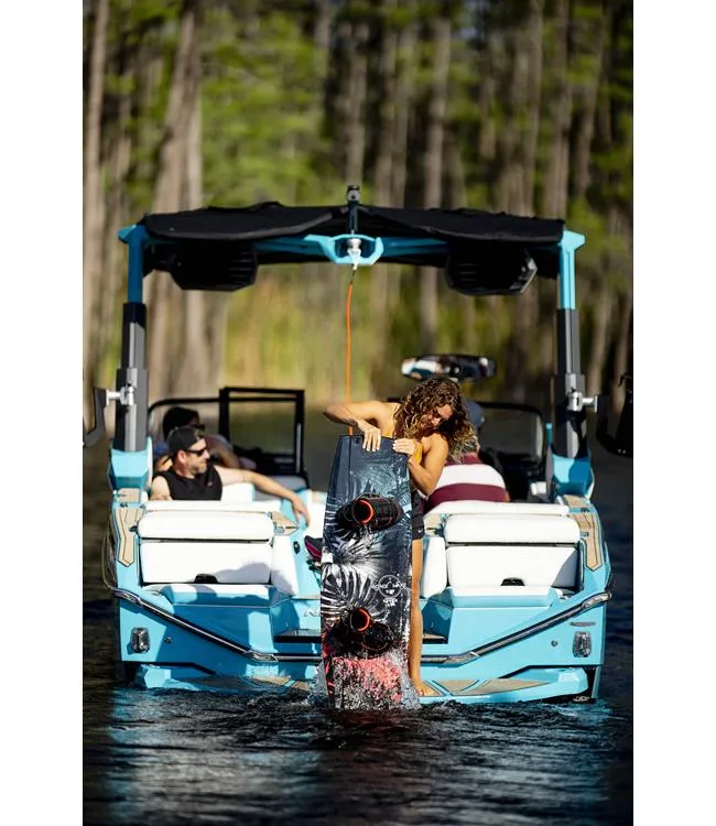 Ronix Krush Wakeboard with Luxe Boots (2025)